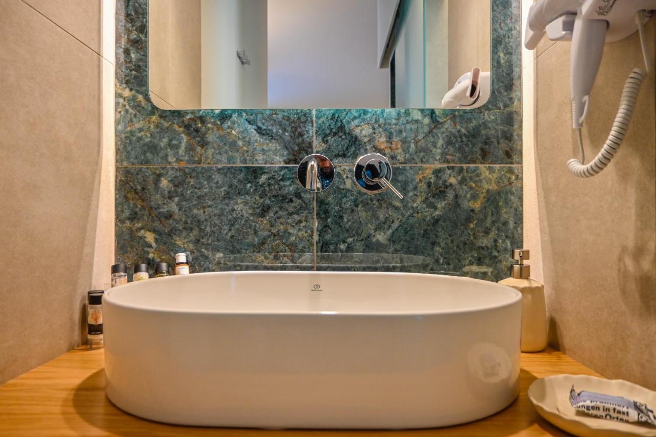 Schinoza Luxury Suites Schoinoussa エクステリア 写真
