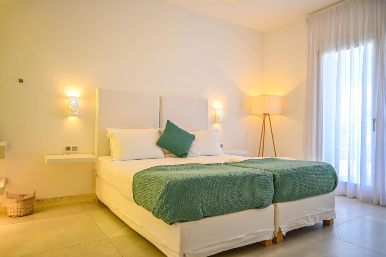Schinoza Luxury Suites Schoinoussa エクステリア 写真
